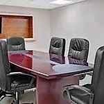Super 8 By Wyndham Jamaica North Conduit 
